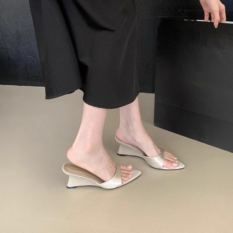 Street Fashion Clothing - 新しい夏のファッションウェッジヒールフリップフロップ屋外クリップトゥ女性グラディエータースリッパレディースカジュアルドレスストリートスタイルスライド