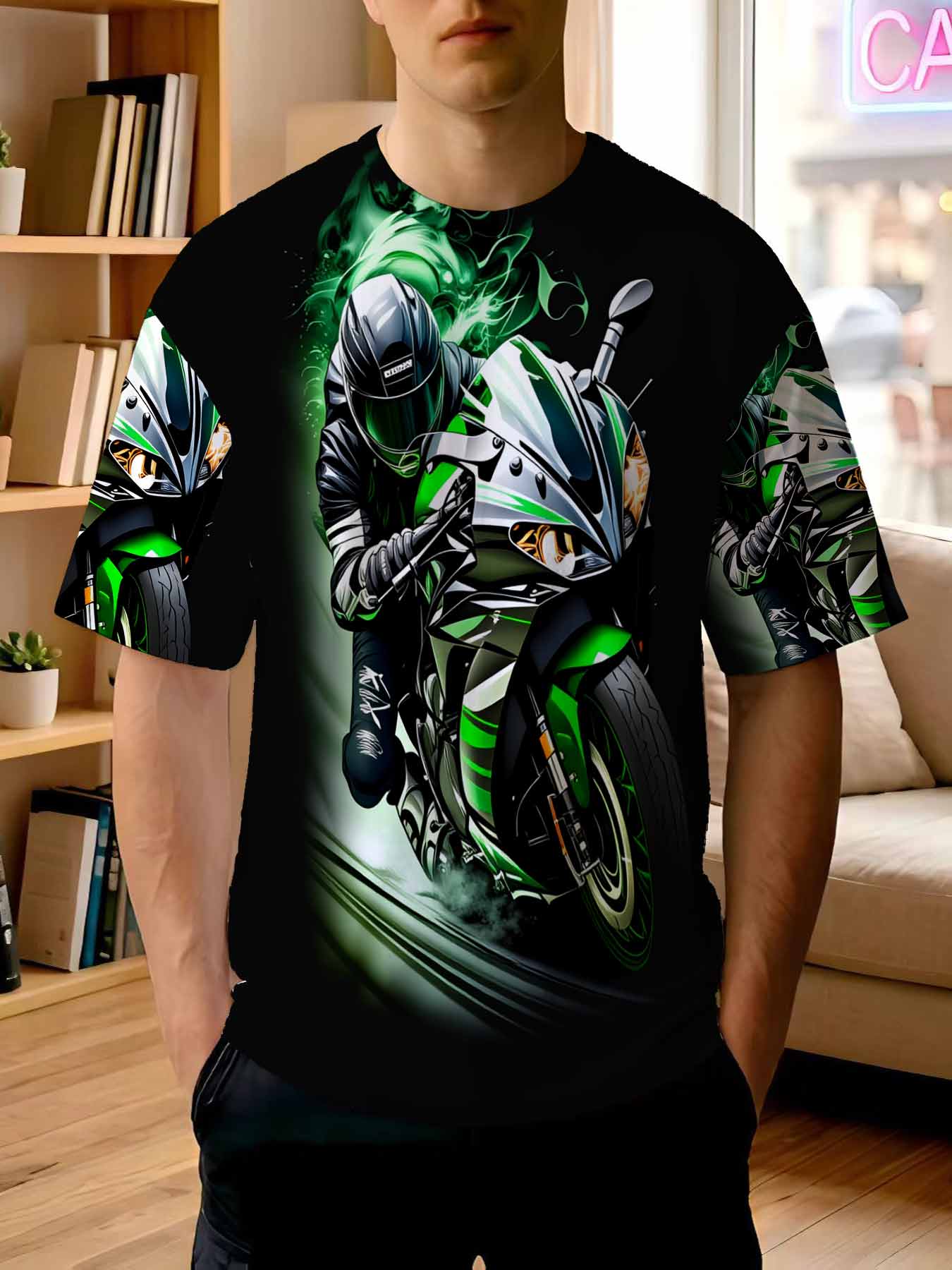 Street Fashion Culture - 2026年新作プリントTシャツ メンズストリートスタイル グリーンフレイム ヘビーバイクプリントTシャツ クールなライディングカルチャーテーマ ルーズカジュアル