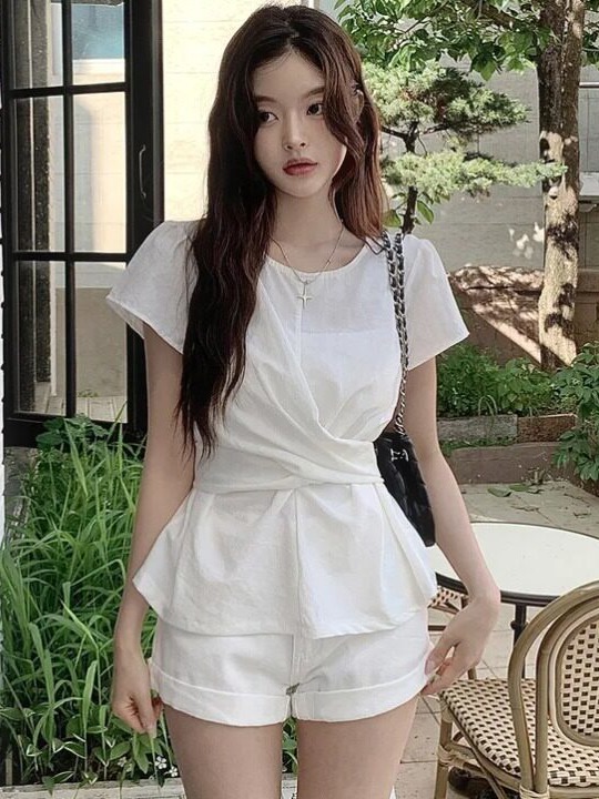 Street Fashion In Korea - ファッショナブルでシックなウエストを締めるベルト付きシンプルスタイリッシュな小さなシャツ韓国スタイルの女性用セーター春秋冬ストリートウェア