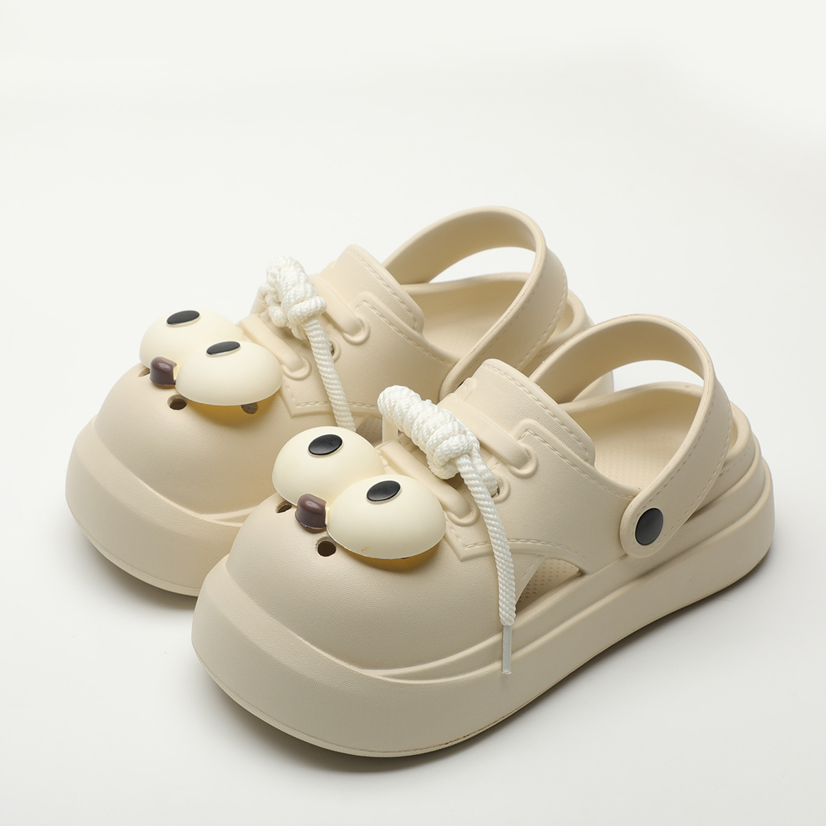 キュートなDIYビッグアイファッションクロッグ、女性用サマー - Street Fashion Walking のレビューと価格