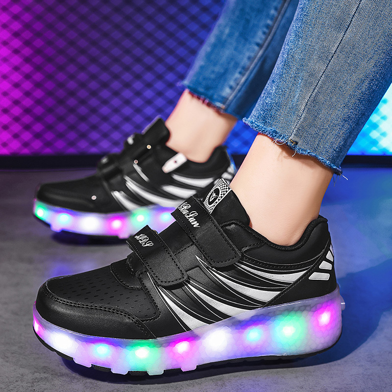 男の子と女の子のローラースケート牽引ホイールシューズ光るライ - Street Fashion Boy のレビューと価格