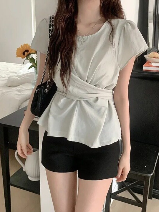 ファッショナブルでシックなウエストを締めるベルト付きシンプル - Street Fashion In Korea のレビューと価格